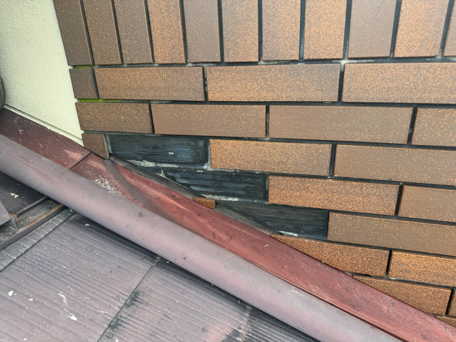 小城市O様邸の外壁塗装（タイル貼り）その１