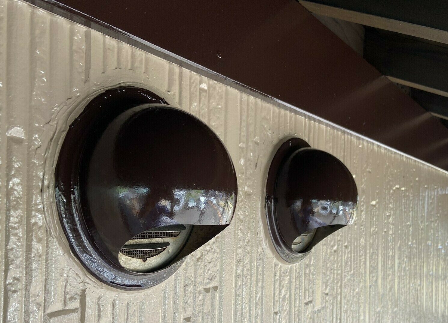 株式会社キスの外壁塗装（換気口）