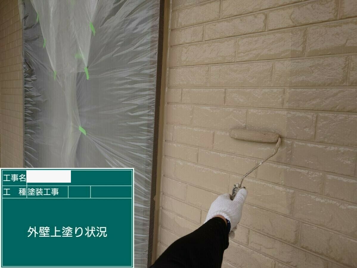 武雄市H様邸の外壁塗装(上塗り)その3