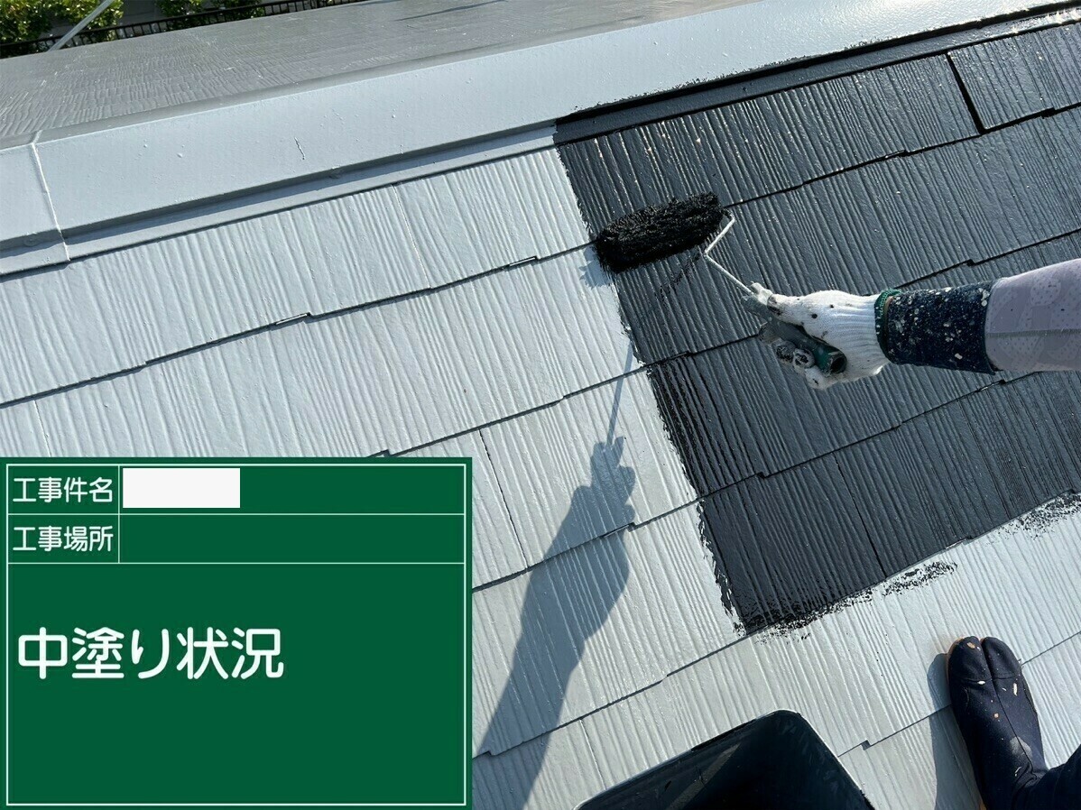 武雄市H様邸の外壁塗装・屋根塗装(中塗りの様子)その1